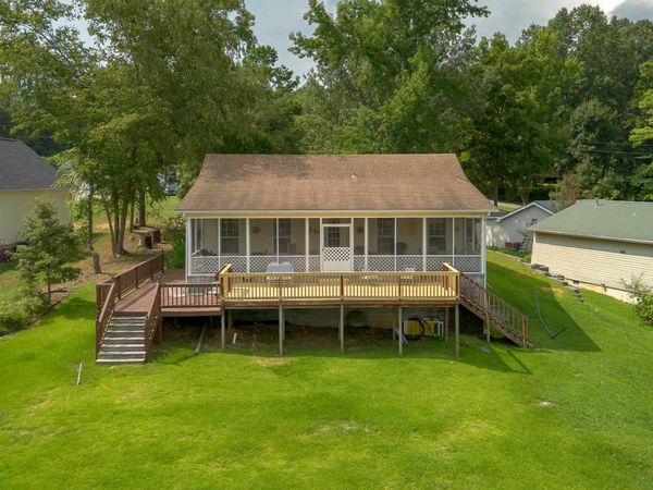 9740 Sergeant Holden Ln, Athens, AL 35614