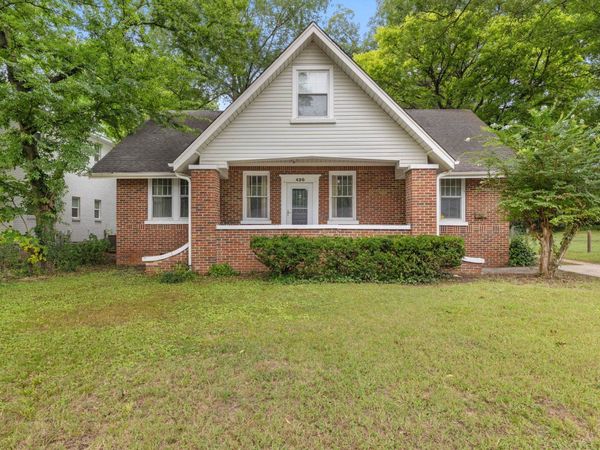 420 Cedar St, Florence, AL 35630