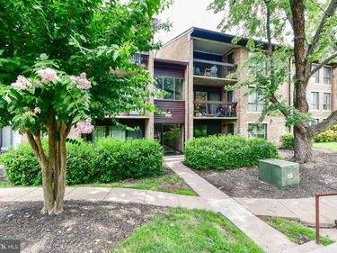 517 FLORIDA AVENUE, Unit T2, HERNDON, VA 20170