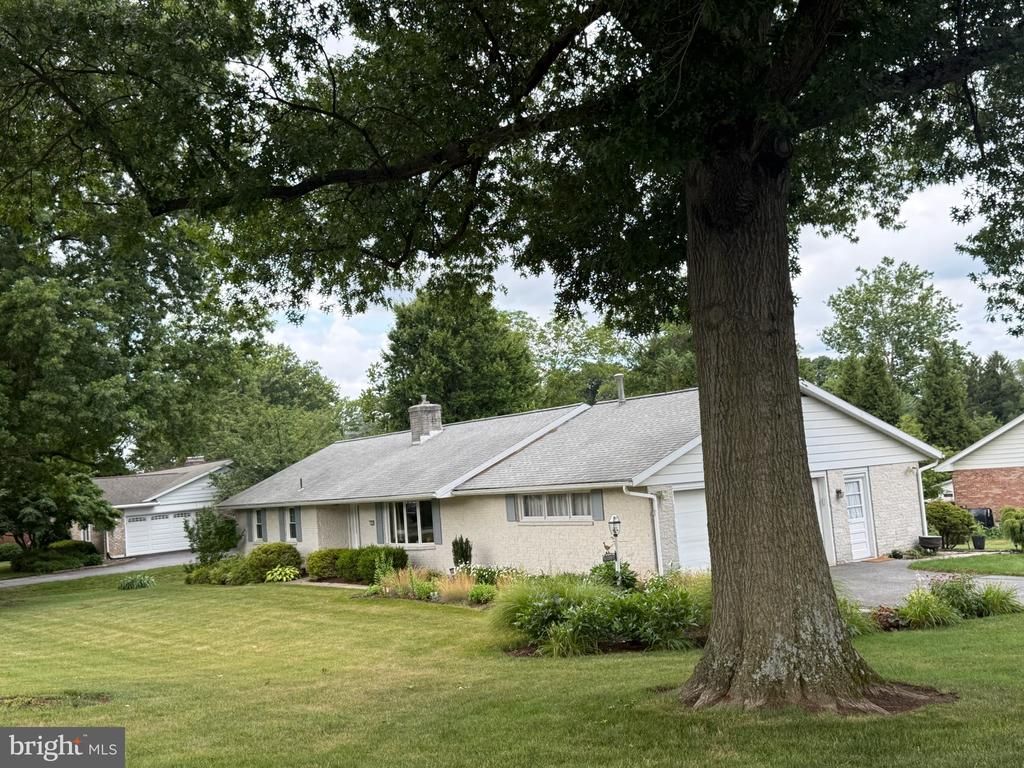 1007 BEAR CREEK ROAD , ELIZABETHTOWN, PA 17022