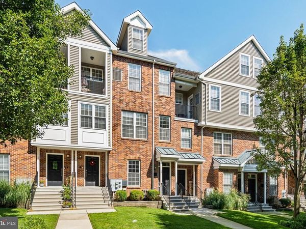 13 BREWERYTOWN COURT, PHILADELPHIA, PA 19121