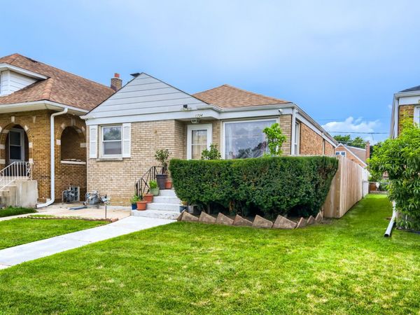 1734 N 22nd Avenue , Melrose Park, IL 60160
