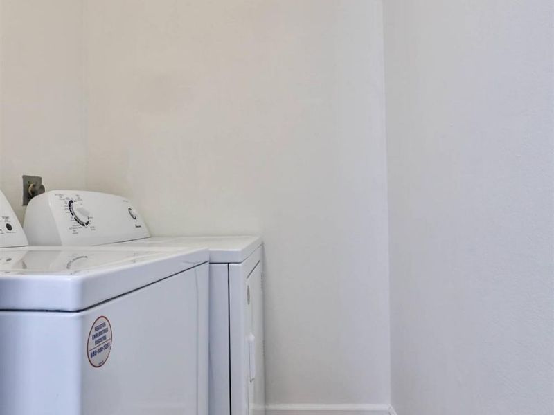 1556 Meredith Drive, Unit 1, Cincinnati, OH 45231 Photo 7