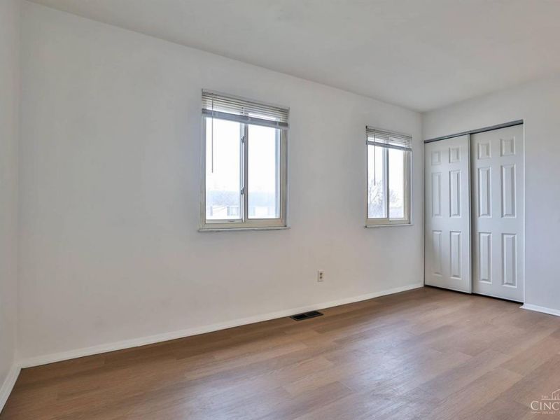 1556 Meredith Drive, Unit 1, Cincinnati, OH 45231 Photo 9