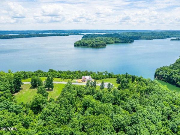350 River Run Tr, Spring City, TN 37381