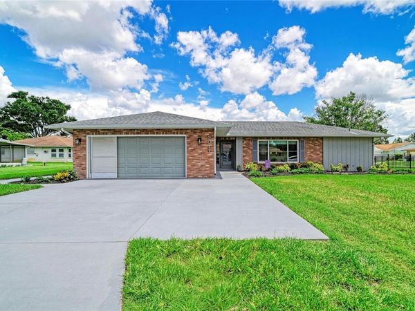 2011 37TH STREET W, BRADENTON, FL 34205