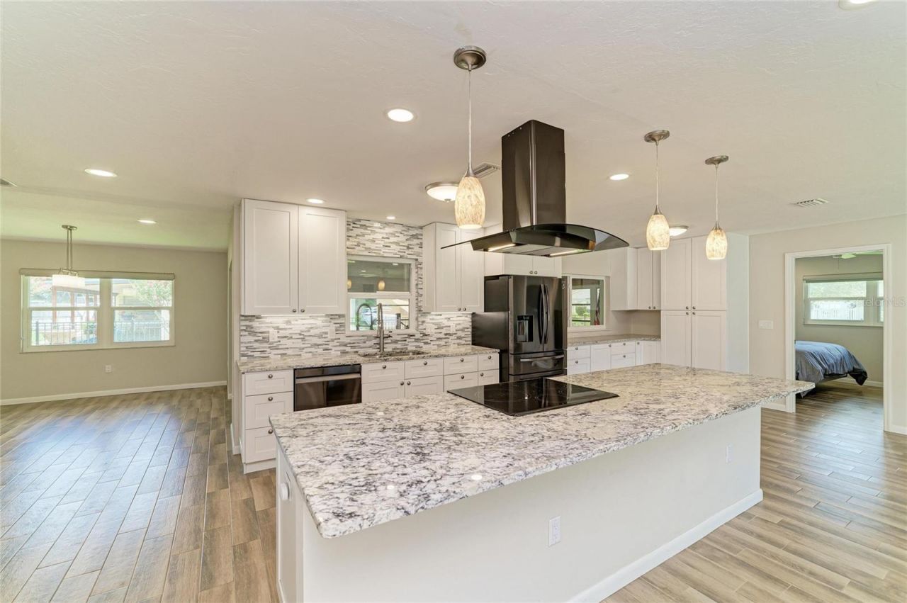 2011 37th Street W, Bradenton, FL 34205 Photo