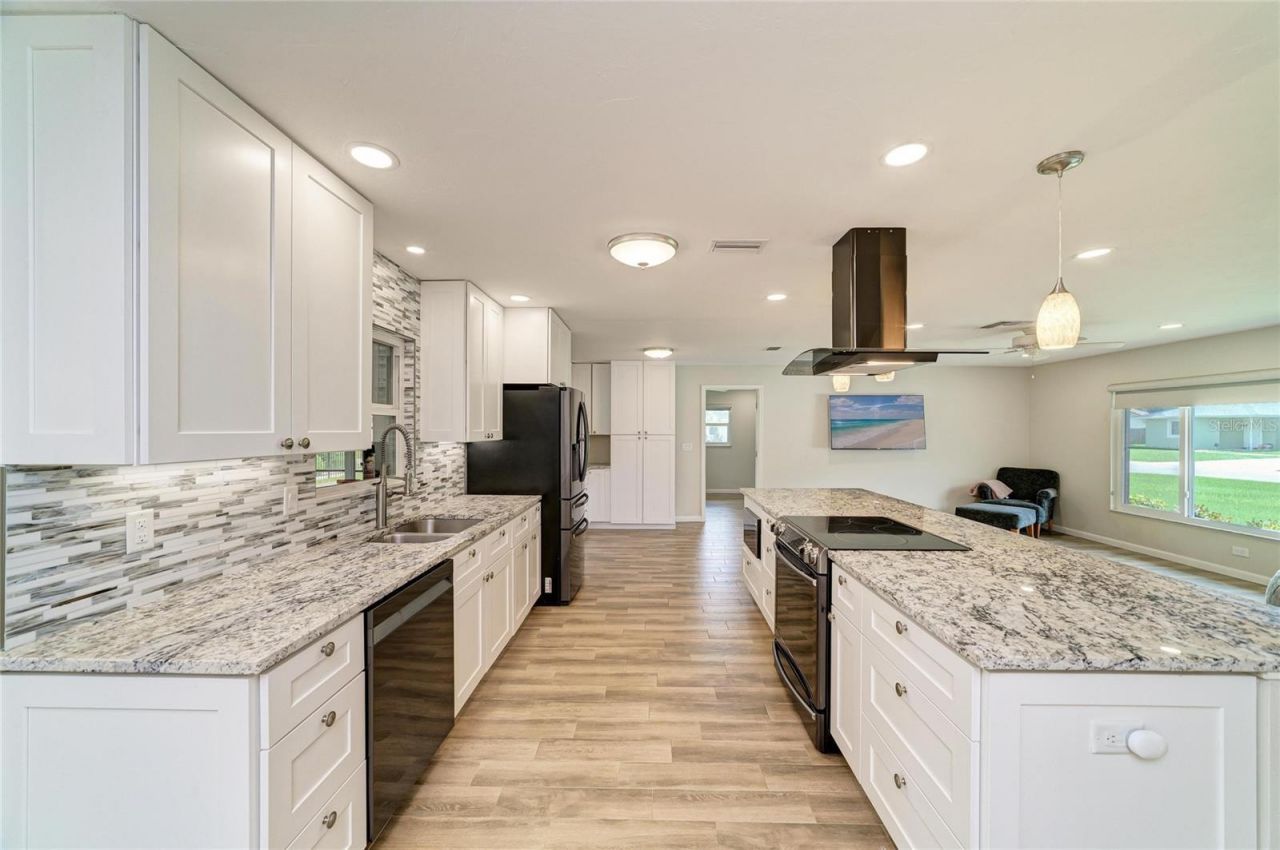 2011 37th Street W, Bradenton, FL 34205 Photo