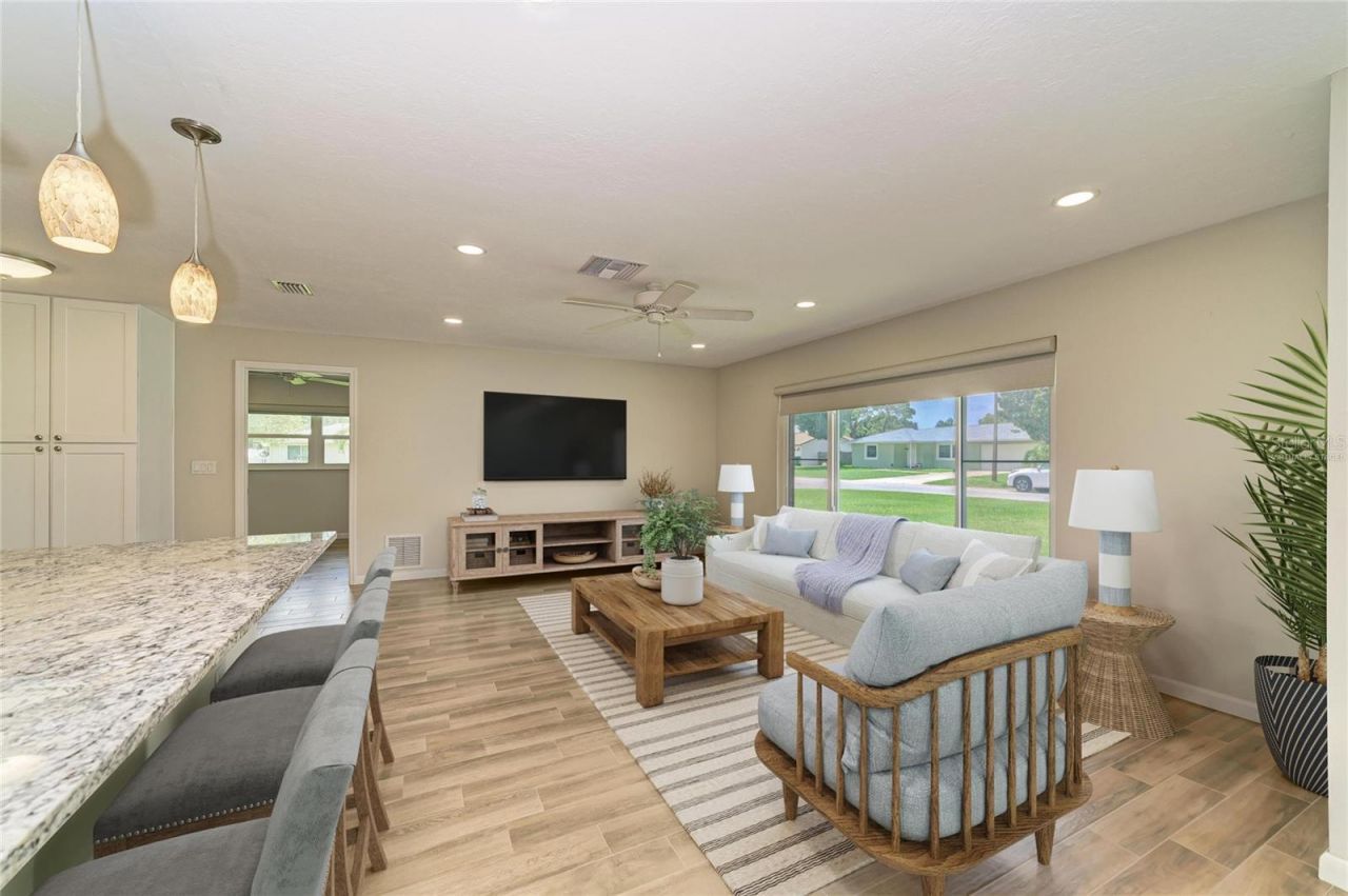 2011 37th Street W, Bradenton, FL 34205 Photo