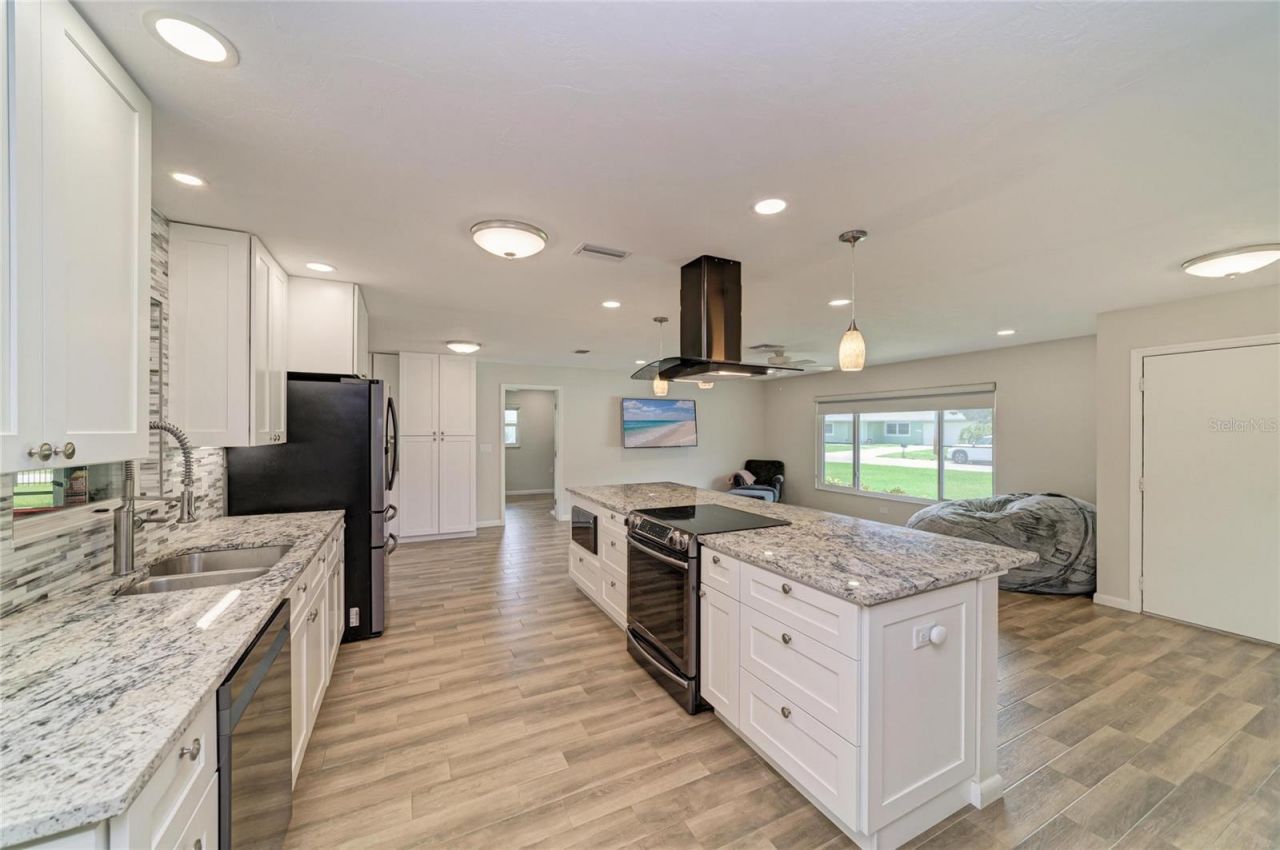 2011 37th Street W, Bradenton, FL 34205 Photo