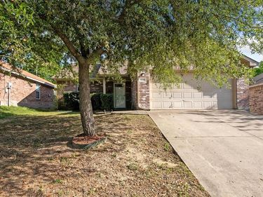 1446 Sax Leigh Drive, Dallas, TX 75241