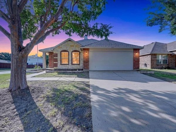 1337 Gayle Street, Burleson, TX 76028