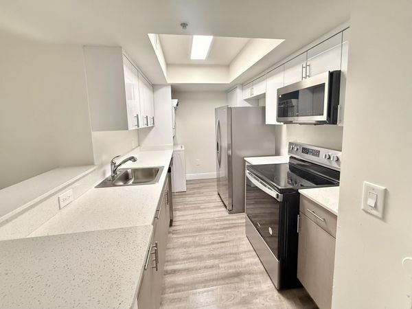 18335 NW 68 Avenue, Unit 255-611, Hialeah, FL 33015