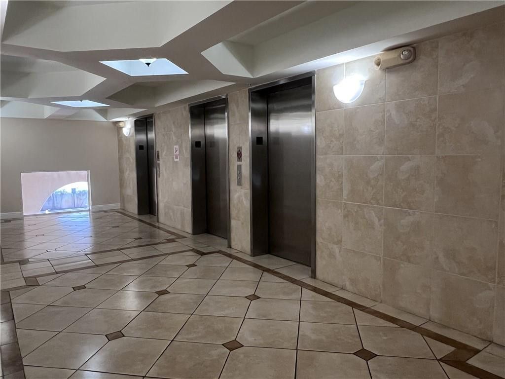 18335 NW 68 Avenue, Unit 255-611, Hialeah, FL 33015 Photo