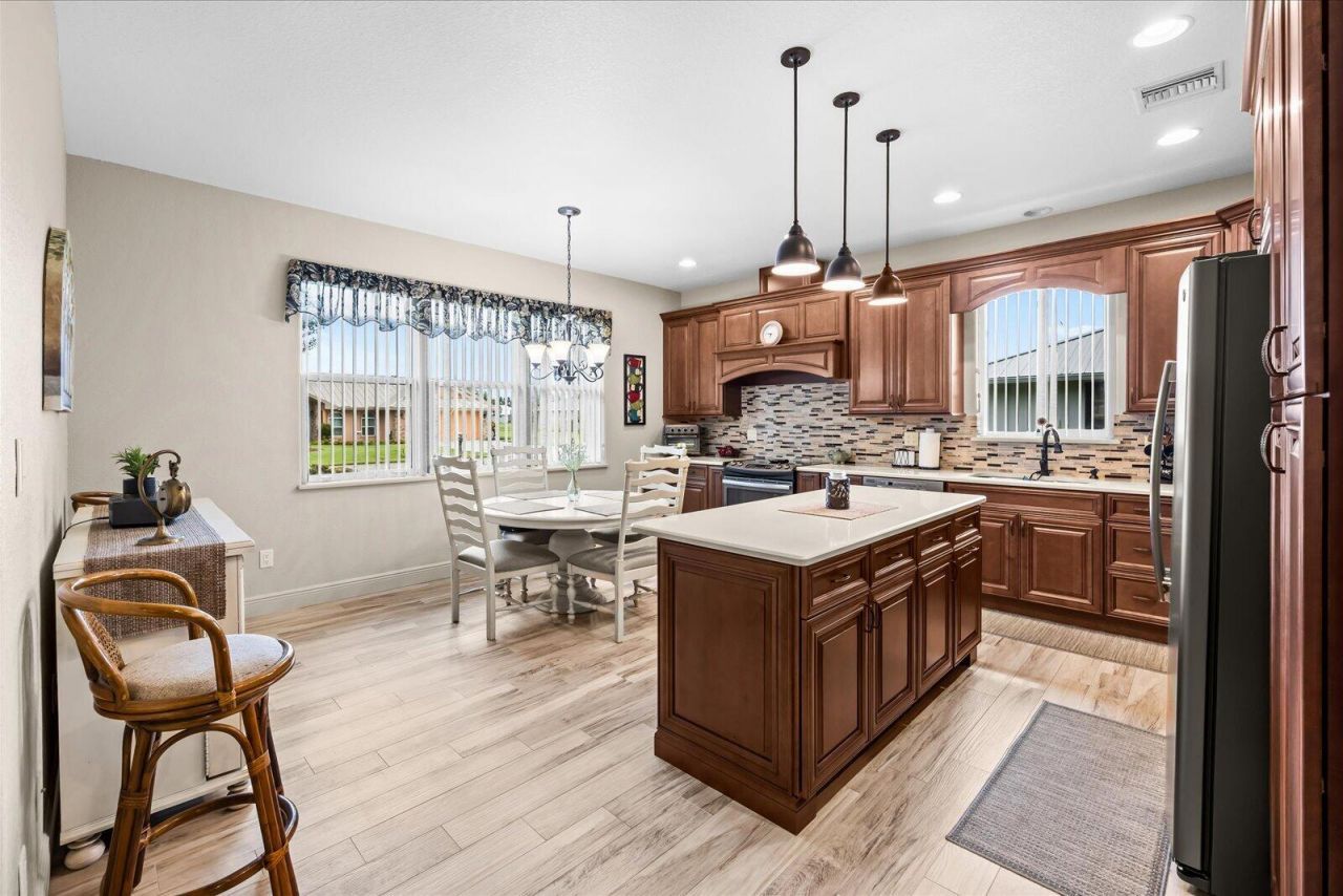 5103 Echo Pines Circle E, Fort Pierce, FL 34951 Photo