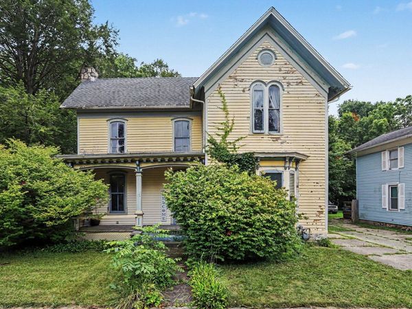 315 East Street, Three Rivers, MI 49093
