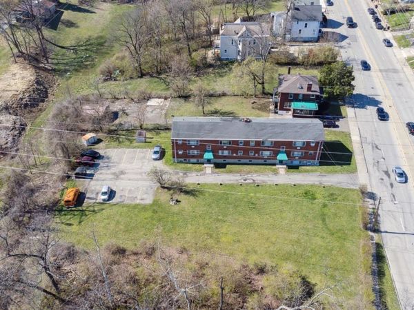 3048 Gilbert Avenue, Cincinnati, OH 45206