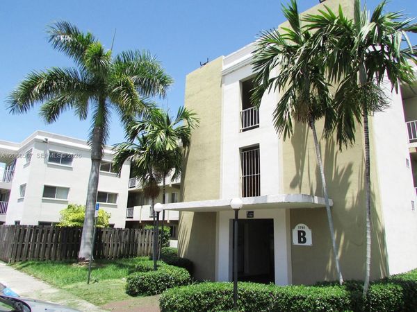 7701 SW 88th St , Unit B322, Miami, FL 33156