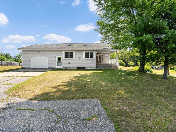 2847 LINDEN ROAD, Rosholt, WI 54473