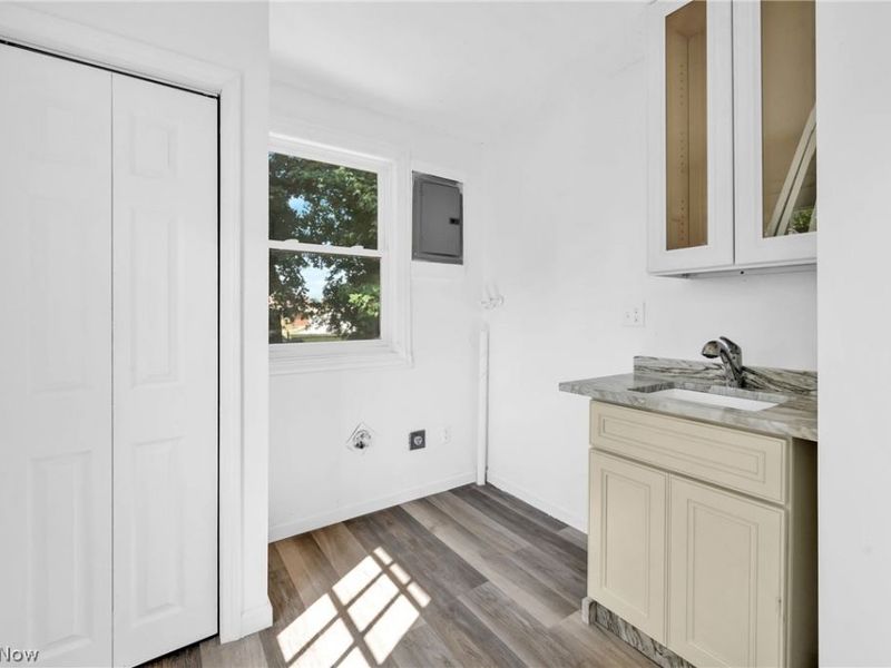 290 E 317th Street , Willowick, OH 44095 Photo 23