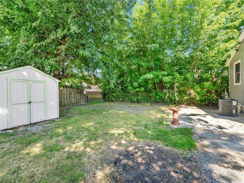 290 E 317th Street , Willowick, OH 44095 Photo 28