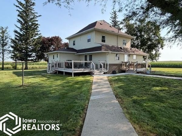 2006 370th Street, Titonka, IA 50480