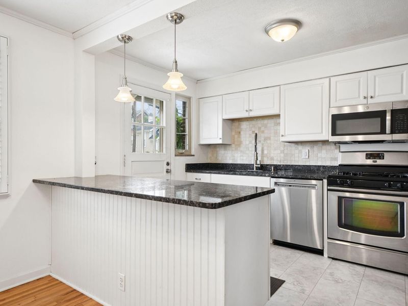1775 Northwest Court , Unit E/109, Columbus, OH 43212 Photo 14