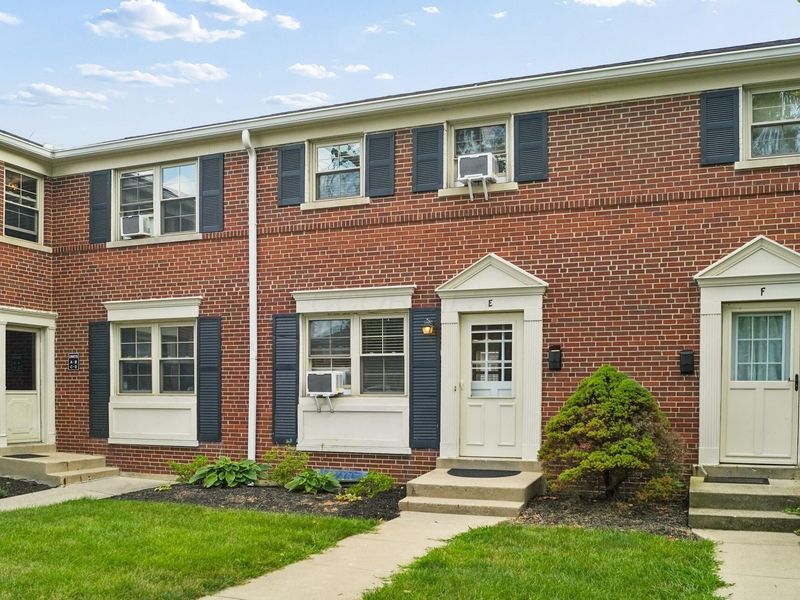 1775 Northwest Court , Unit E/109, Columbus, OH 43212 Photo 3