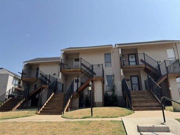 121 Falconhead W, Unit D, Burneyville, OK 73430