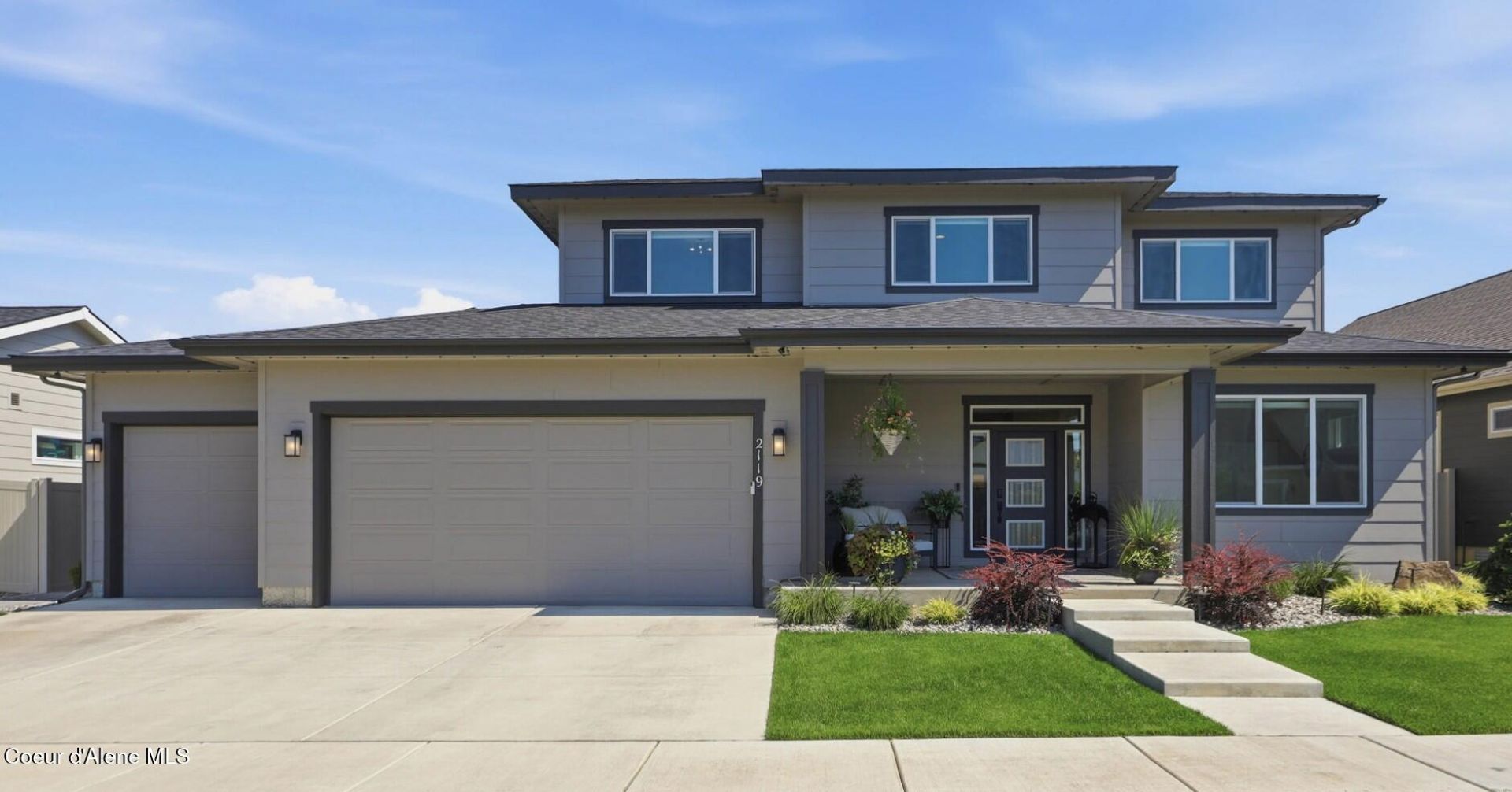 2119 W Domaine Dr, Coeur d Alene, ID 83815 Main Photo