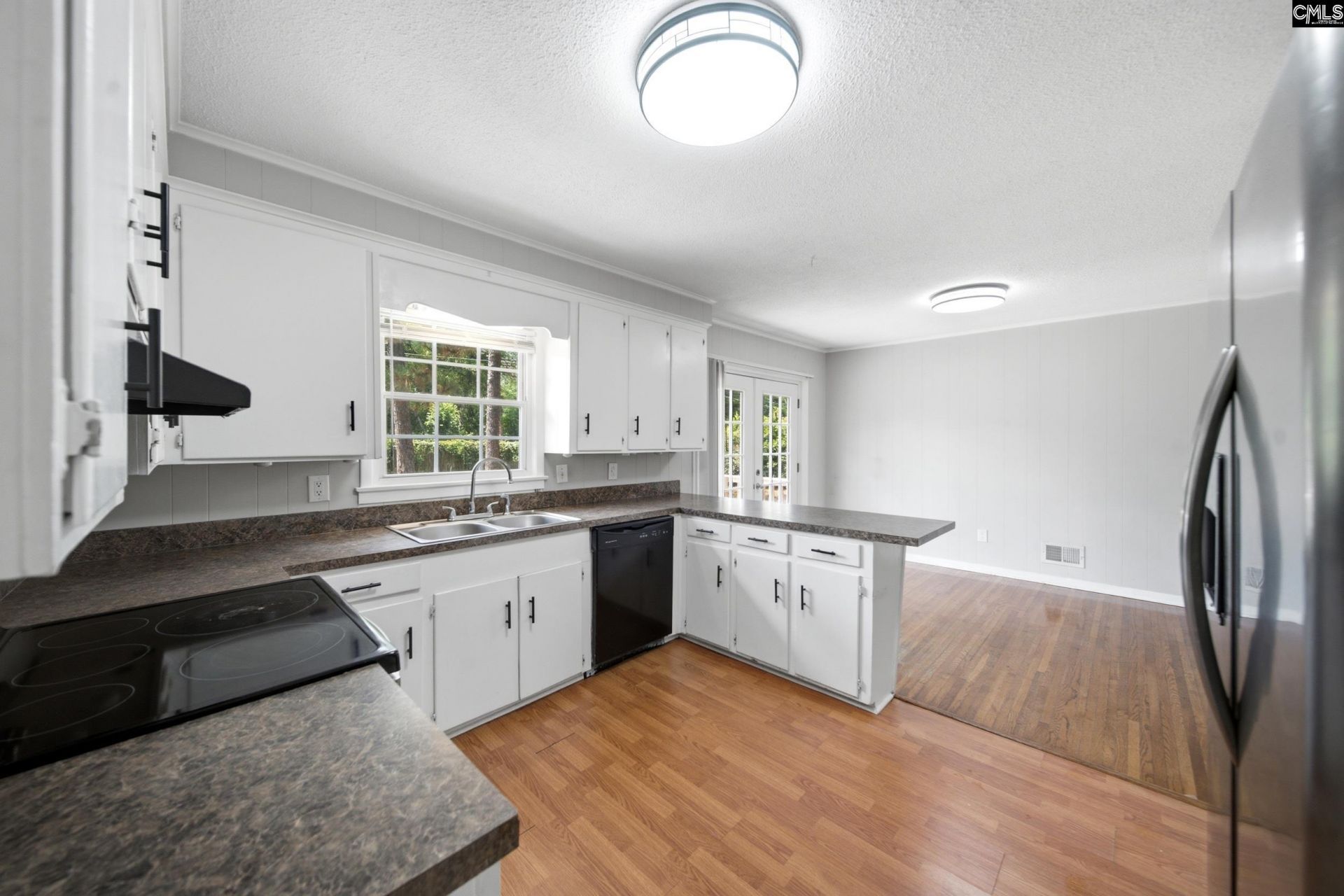 220 Westgate Drive Photo 10