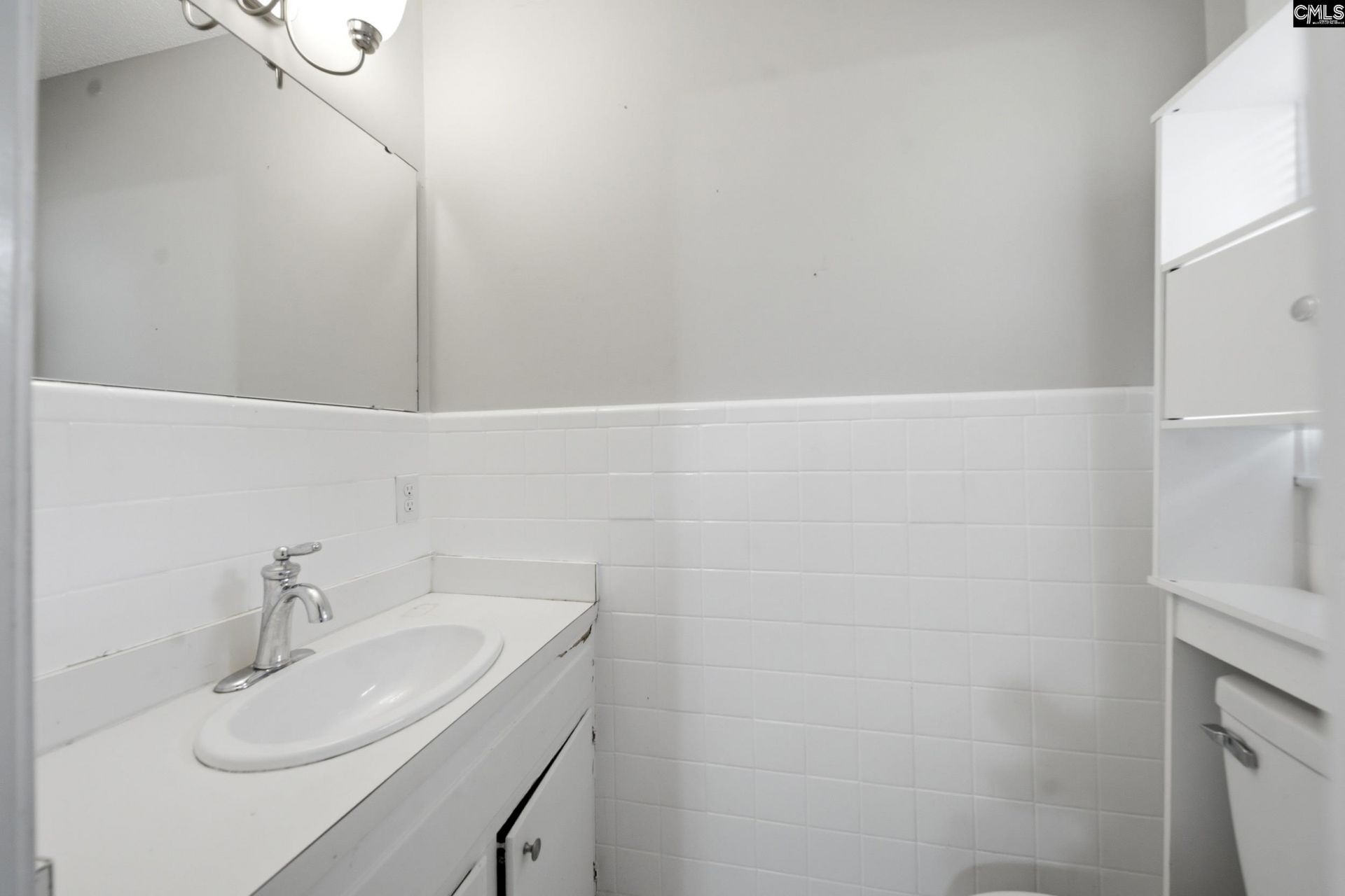220 Westgate Drive Photo 15