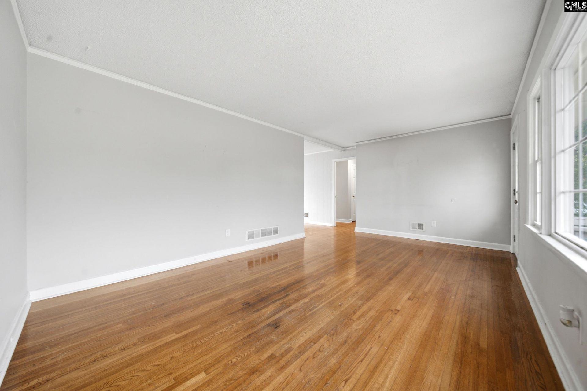 220 Westgate Drive Photo 5