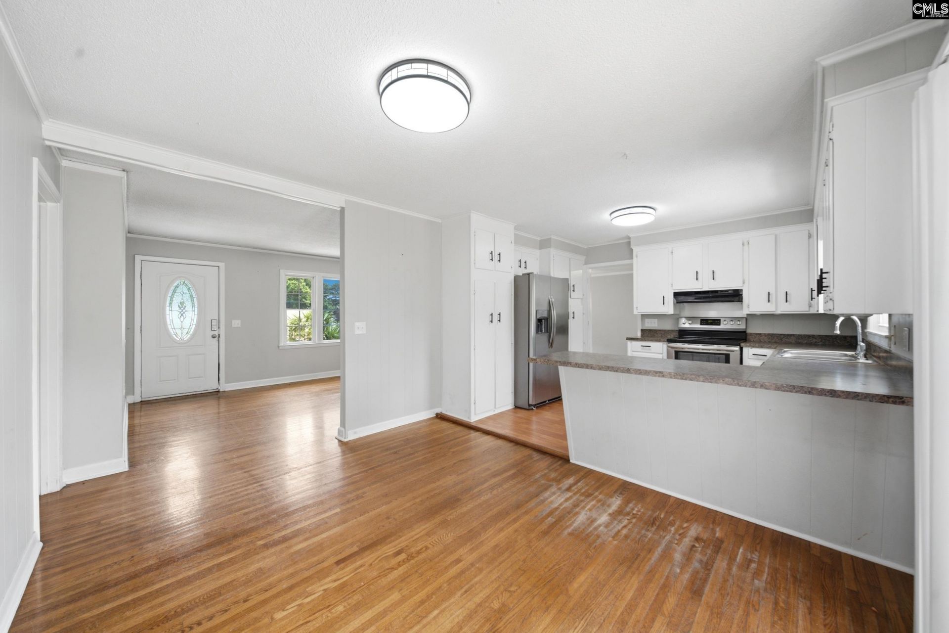 220 Westgate Drive Photo 7