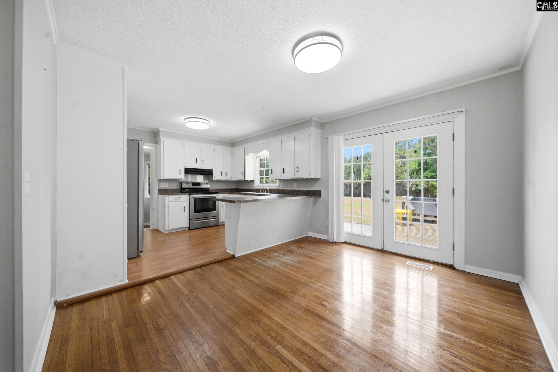 220 Westgate Drive Photo 8