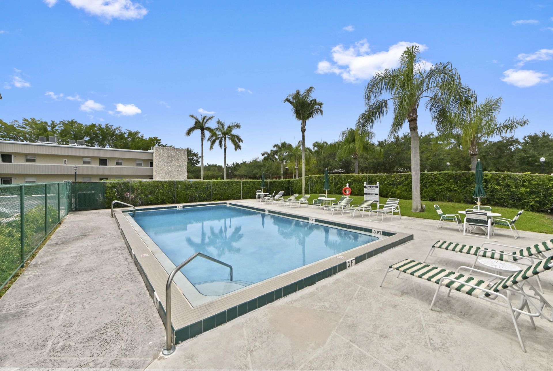 126 Sparrow Drive, Unit 22A, Royal Palm Beach, FL 33411 Photo