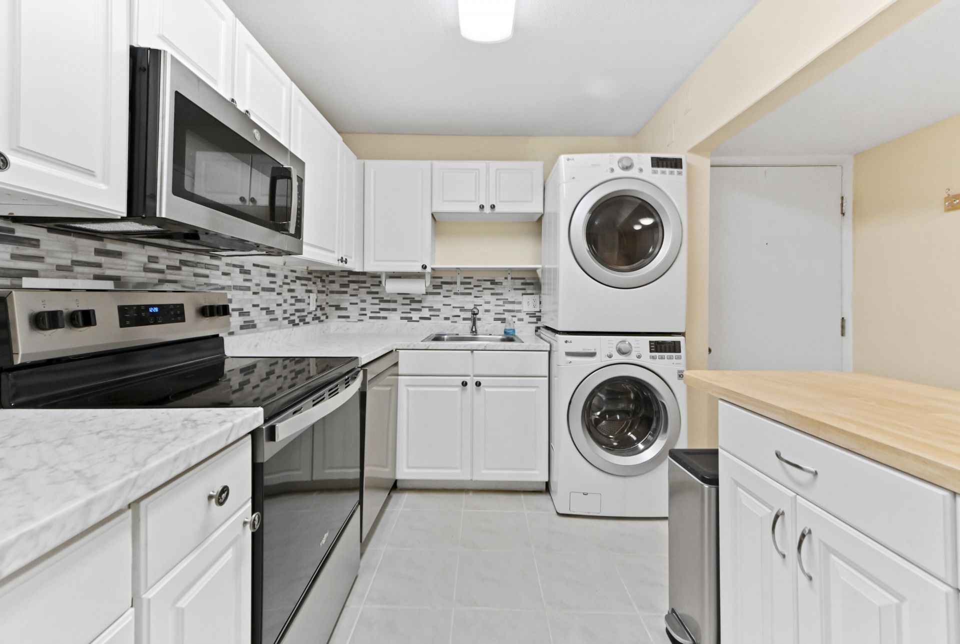 126 Sparrow Drive, Unit 22A, Royal Palm Beach, FL 33411 Photo