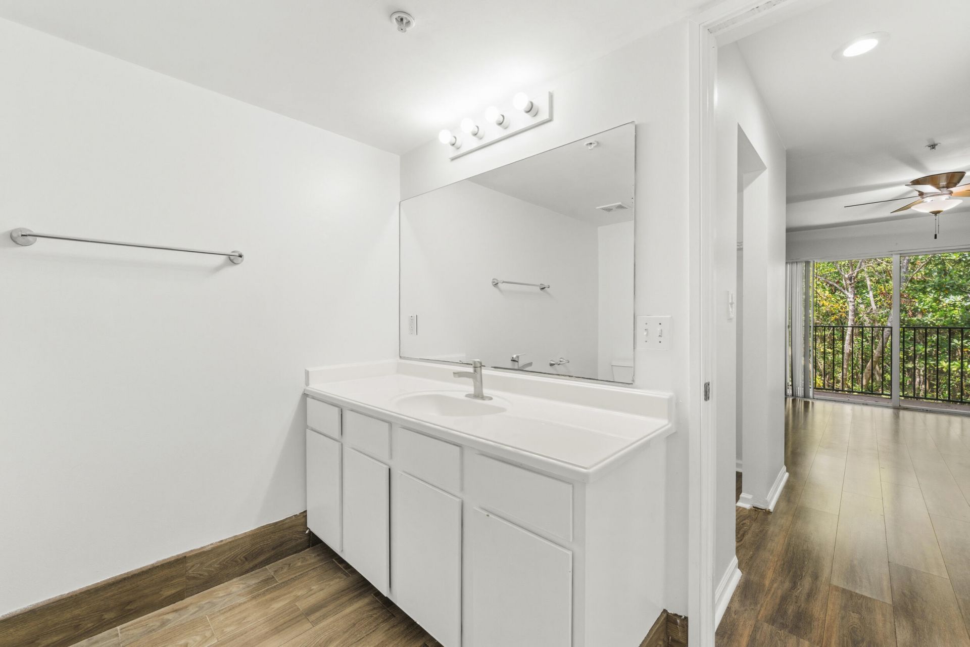 1100 Scotia Drive, Unit 102, Hypoluxo, FL 33462 Photo