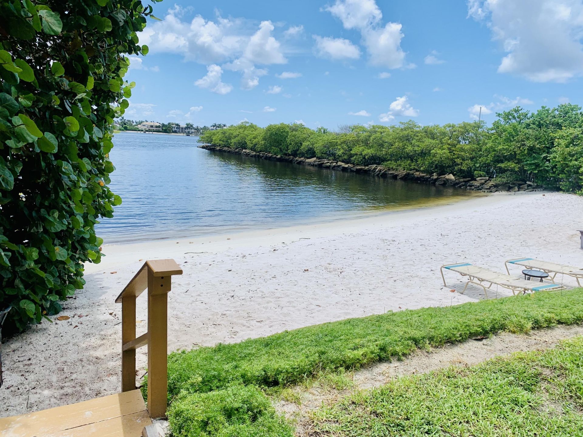 1100 Scotia Drive, Unit 102, Hypoluxo, FL 33462 Photo