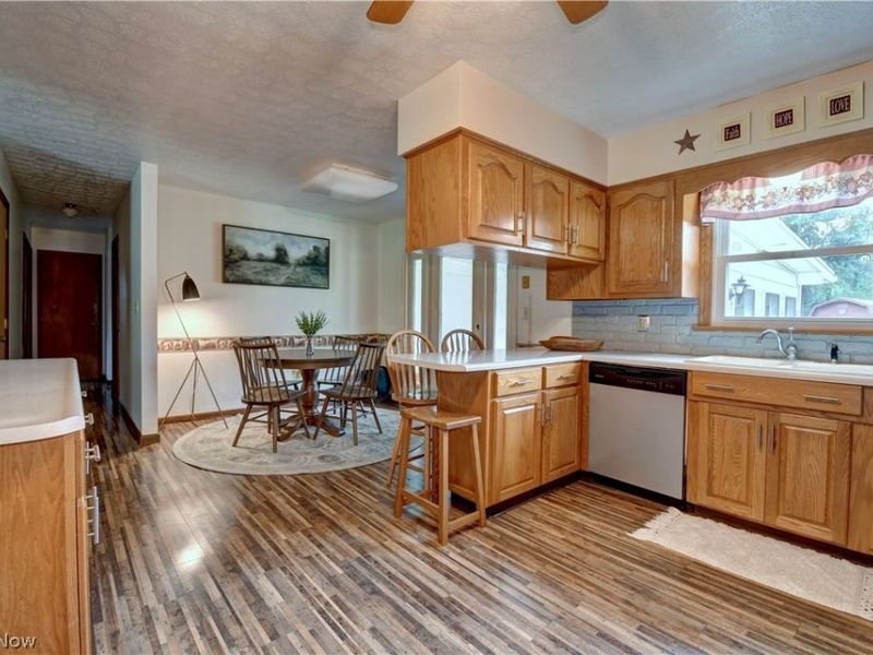4216 Schumacher Hollow Road SE, New Philadelphia, OH 44663 Photo 11