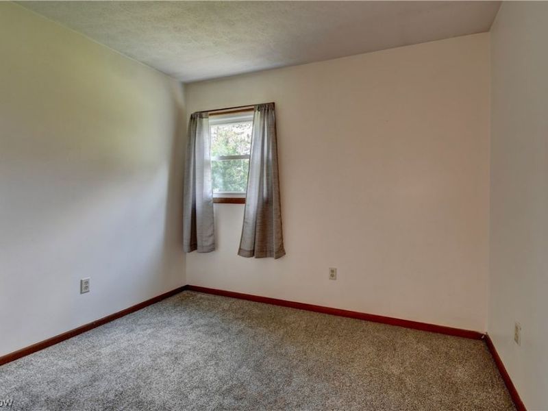 4216 Schumacher Hollow Road SE, New Philadelphia, OH 44663 Photo 15