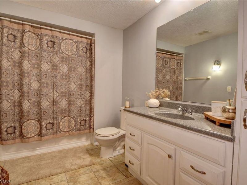 4216 Schumacher Hollow Road SE, New Philadelphia, OH 44663 Photo 19