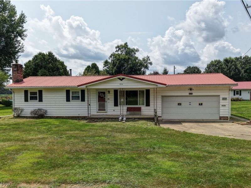 4216 Schumacher Hollow Road SE, New Philadelphia, OH 44663 Photo 3