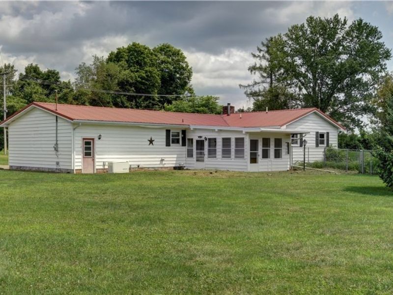 4216 Schumacher Hollow Road SE, New Philadelphia, OH 44663 Photo 32