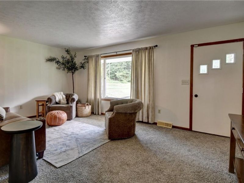 4216 Schumacher Hollow Road SE, New Philadelphia, OH 44663 Photo 4