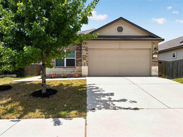 124 Democracy CT, Liberty Hill, TX 78642