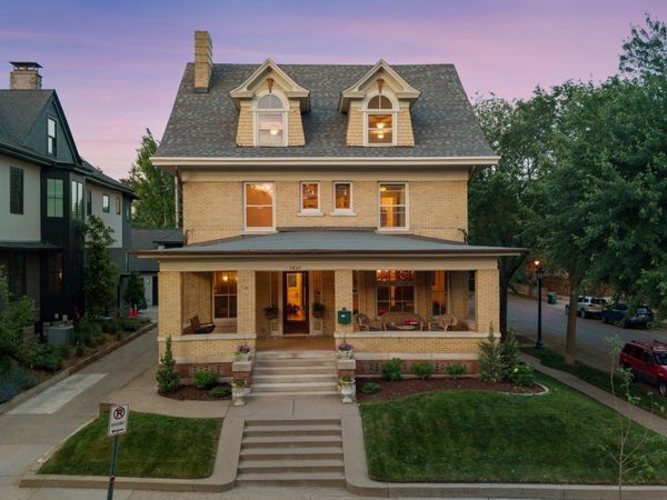 1821 Emerson Avenue S, Minneapolis, MN 55403