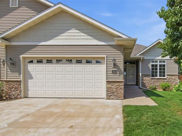 2912 Putnam Glen Place, Eau Claire, WI 54701