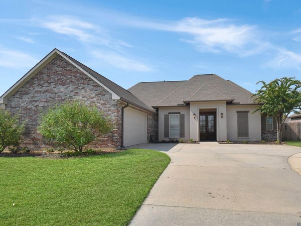 40448 Emmy Ave, Prairieville, LA 70769