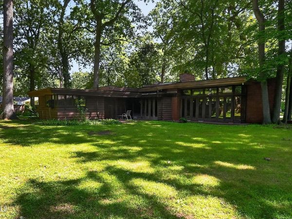 4723 Oakridge Drive, Toledo, OH 43623